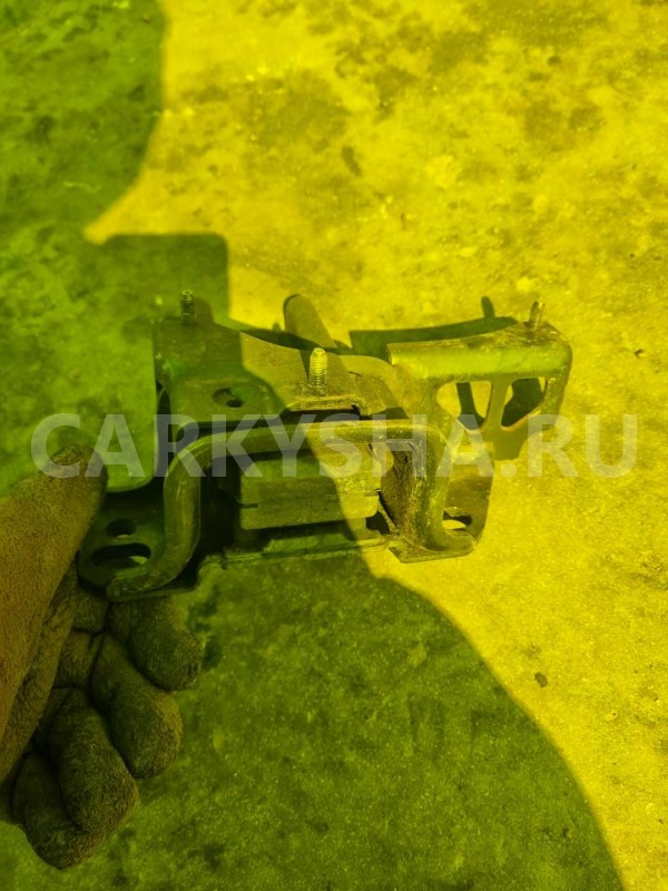 Подушка двигателя Mazda Demio 