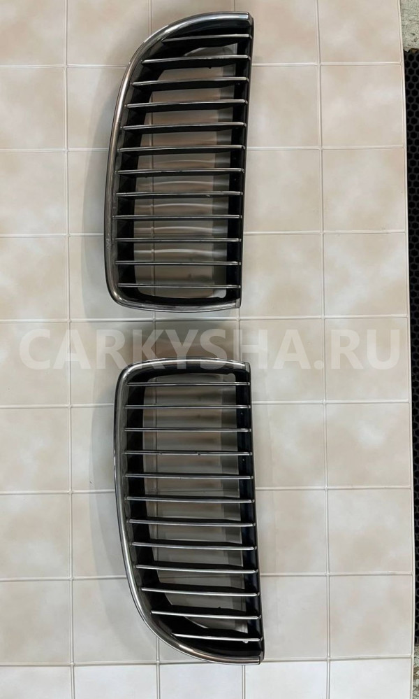 Решетки бампера Bmw 3-Series E90 ноздри комплект BMW 3er оригинальный номер 22405910