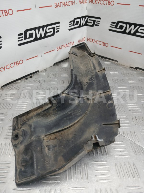 Подкрылок Toyota Mark II 