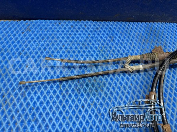 Mitsubishi Pajero 4 трос ручника 4820A088 Mitsubishi i оригинальный номер 4820A088