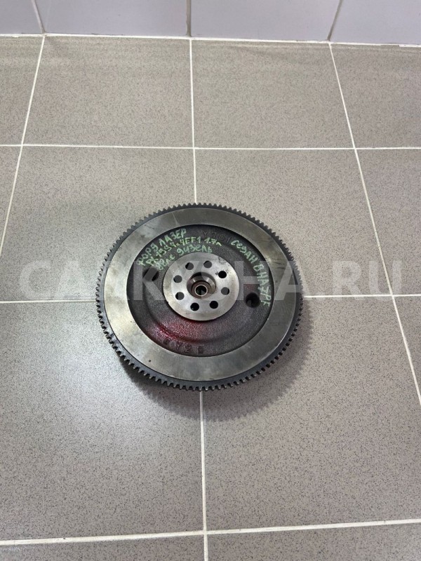 Маховик Ford Laser FX 1994 г Ford Laser 