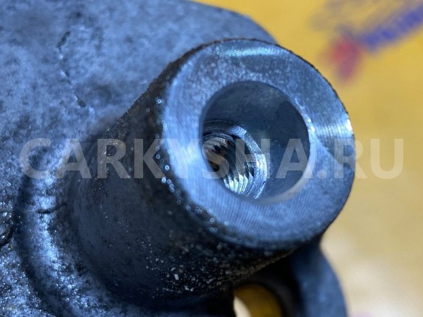 Кронштейн компрессора кондиционера Honda CR-V 3 RE Honda CR-V оригинальный номер 38930RZPG00