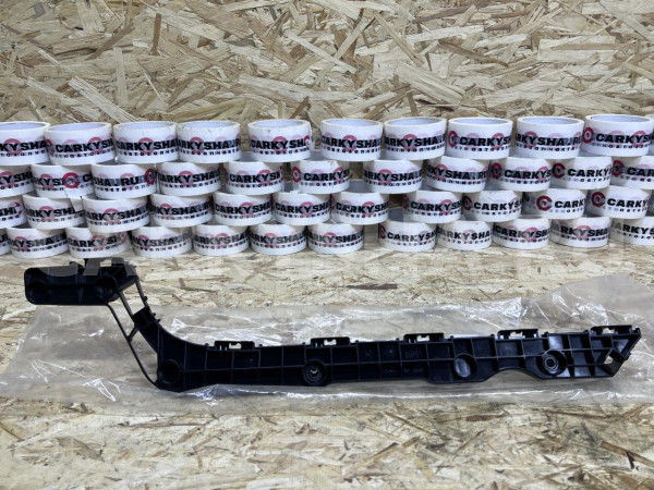 Кронштейн заднего бампера правый Toyota Land Cruiser 200 Series оригинальный номер 52155-60070