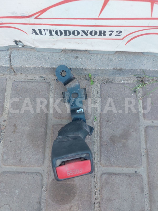 Замок ремня задний правый Toyota Avensis T250 Toyota Avensis оригинальный номер 7338005012B0
