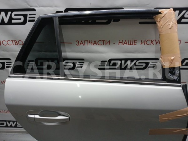 Дверь задняя правая Toyota Avensis 