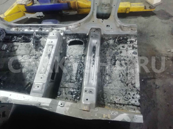 Стойка кузова средняя BMW X5 E70 (2006—2010) BMW X5 