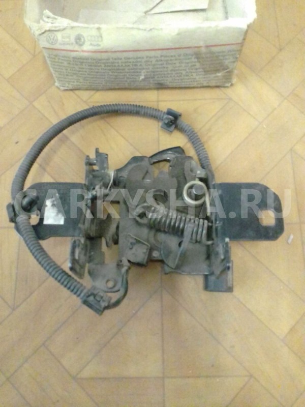 Замок капота Skoda Octavia 