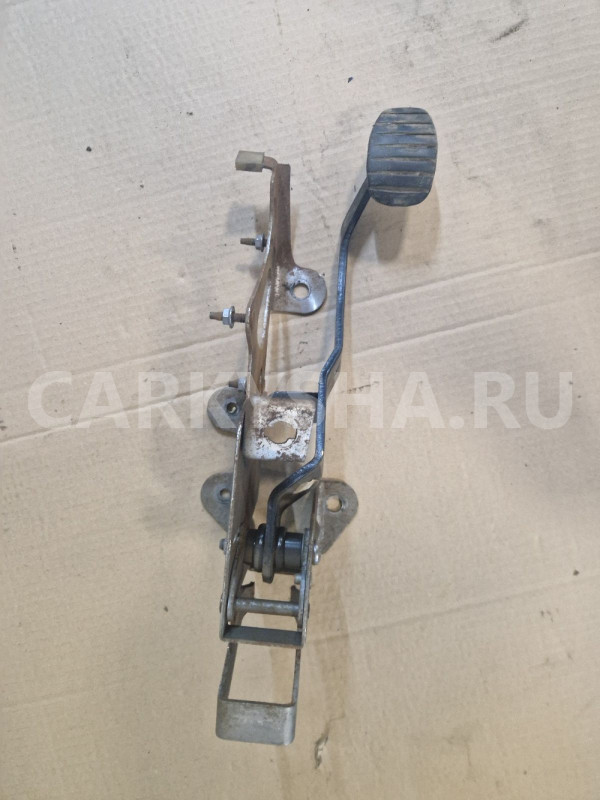 Педаль тормоза Renault Megane 2 Renault 20 оригинальный номер 8200705400