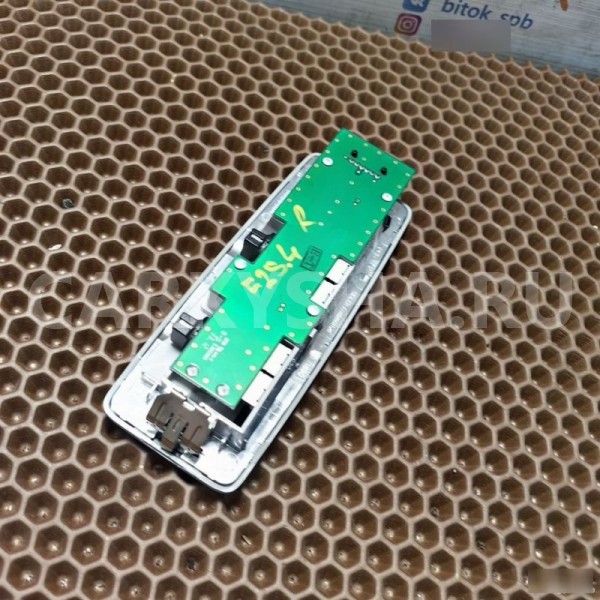 Фонарь салона BMW X3 