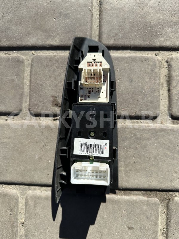 Блок управления стеклоподъемниками Kia Pro Ceed ED Kia Cee'd оригинальный номер 935701H001EQ