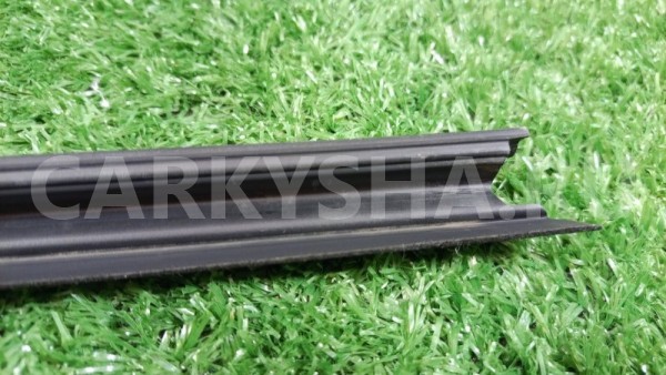 Уплотнитель стекла двери (бархотка внутренняя) Renault Megane 