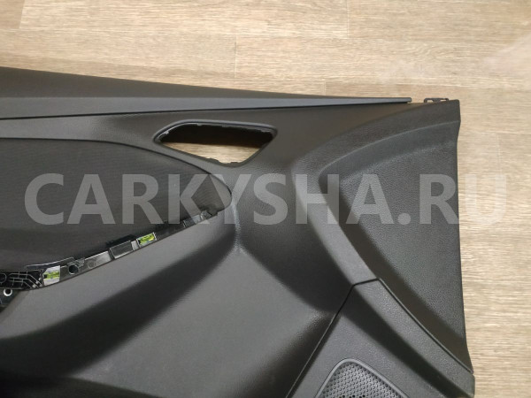 Обшивка двери передней левой Ford Focus оригинальный номер 1797075