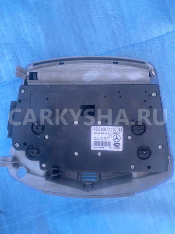 Плафон передний Mercedes Viano W639 Mercedes-Benz Vito оригинальный номер A6398200201