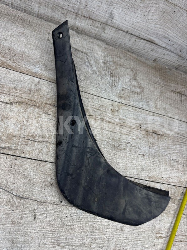 Брызговик задний правый Nissan Qashqai J10 Nissan Qashqai оригинальный номер 7881br01a