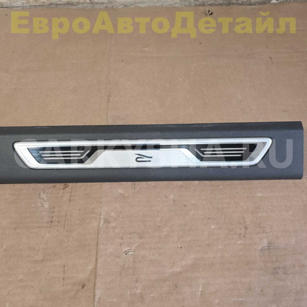 Накладка порога R-Line VW Touareg 3 CR7 2018+ Volkswagen Touareg оригинальный номер 760853369H