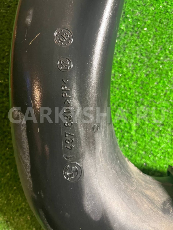 Патрубок воздушный бмв Е39 1437630 BMW 5er оригинальный номер 1437630