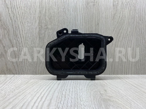 Крышка фары правой Touareg NF Volkswagen Touareg оригинальный номер 174 860 – 02 RE