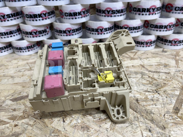 Салонный блок предохранителей Toyota Camry VI (XV40) оригинальный номер 82730-33720