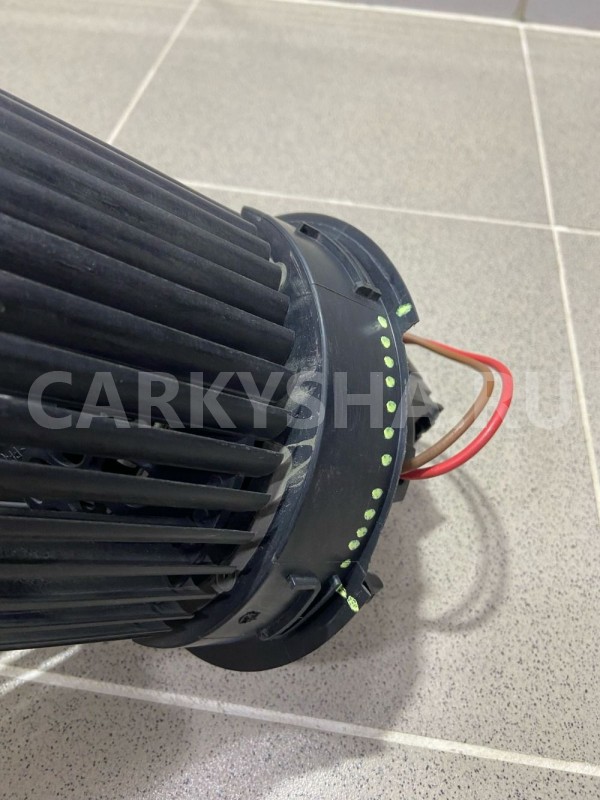 Моторчик печки LADA Largus Cross 2020 ВАЗ (Lada) Largus оригинальный номер T1020779F