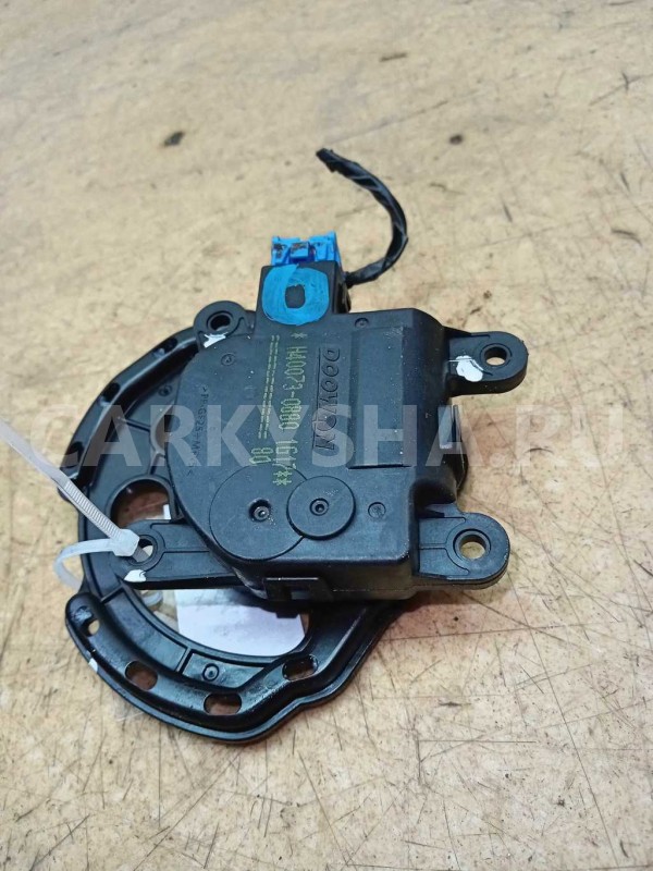 Название детали Сервопривод заслонок печки Модель KIA Sorento XM Kia Sorento оригинальный номер 97157-1JAA0