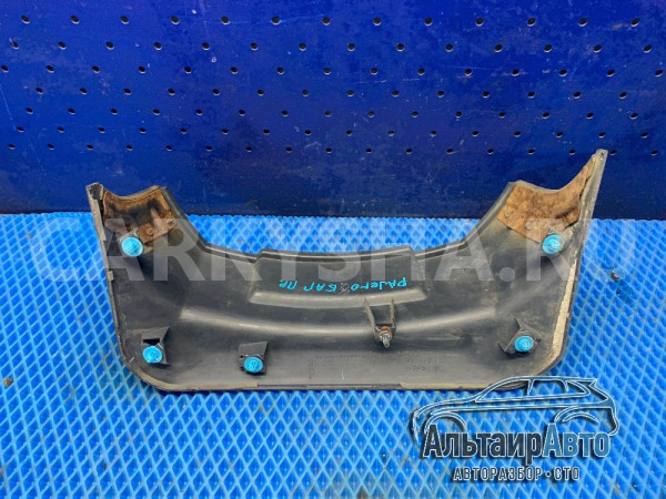 Накладка двери багажника Mitsubishi Pajero 4 Mitsubishi i оригинальный номер 5837A006