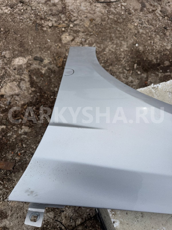 Крыло переднее левое Ford Focus 3 серебристое Ford Focus оригинальный номер 1847623