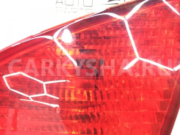 Фонарь в крышку багажника правый Kia Venga YN G4FA Kia Venga 