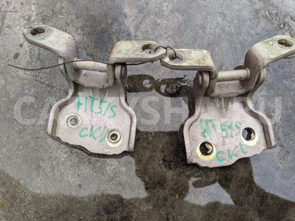 Петли на дверь Suzuki Swift 