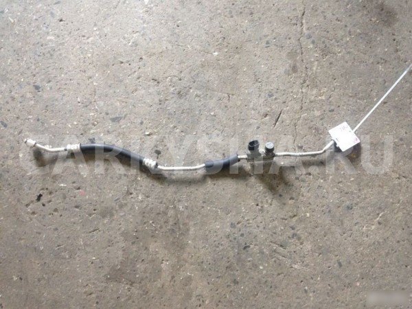 Трубка кондиционера тонкая Land Rover Discovery 3 Land Rover Discovery оригинальный номер JUE500033