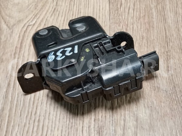 Замок багажника Lada X-Ray 2017 905039428R 21179 ВАЗ (Lada) XRAY 