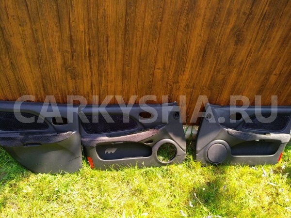 Обшивка боковой двери Hyundai Sonata 