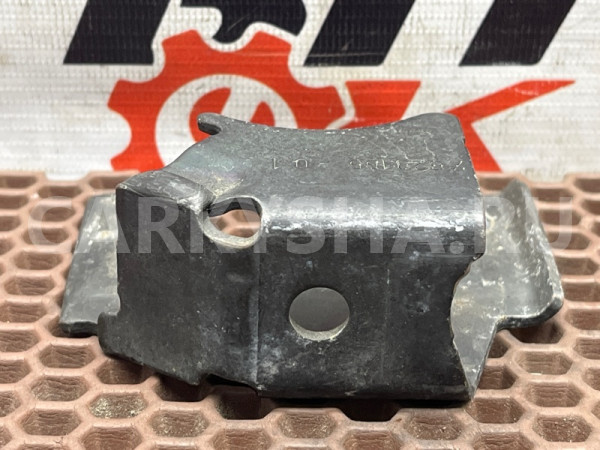 Кронштейн ТНВД BMW 3er оригинальный номер 13 51 7 629 155, 13 51 7 629 155, 13517629155, 7629155