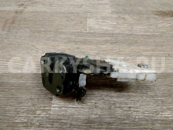 Замок двери задней левой Nissan Cube оригинальный номер 8255361U01