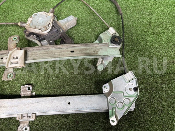Стеклоподъемник Toyota SEQUOIA 2007-2022 698500C062, задний Toyota Sequoia 