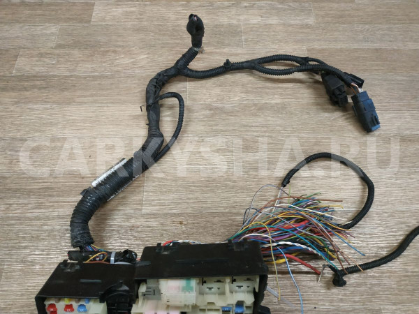 Блок предохранителей подкапотный Ford Focus оригинальный номер 1695809
