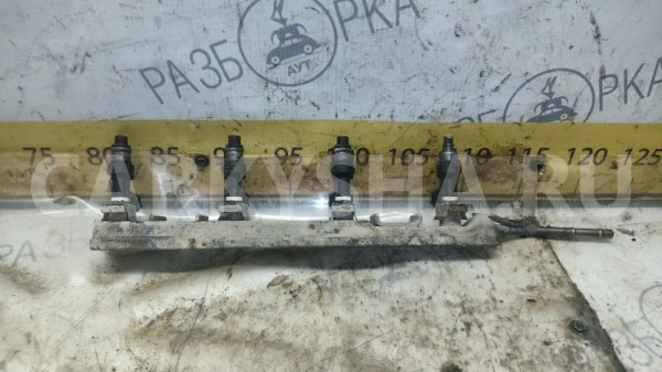 топливная рампа рейка Nissan Almera Classic B10 Nissan Almera Classic оригинальный номер 1752095F0C