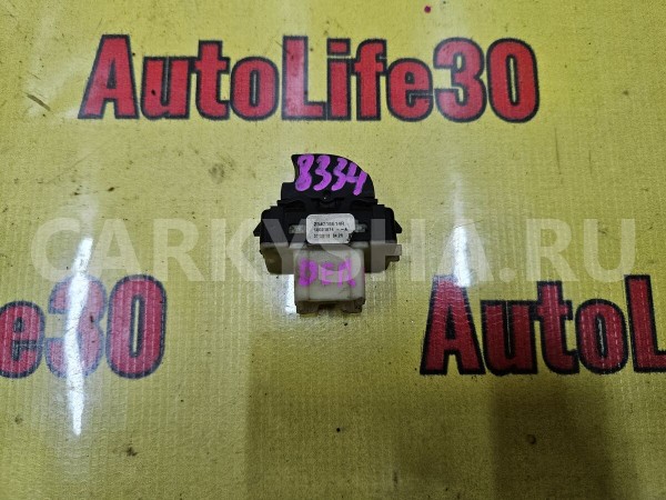 Кнопка стеклоподъемника Renault Duster 