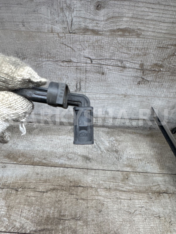 Датчик частоты вращения ABS Touareg Cayenne Q7 Volkswagen Touareg оригинальный номер 1007115403.3