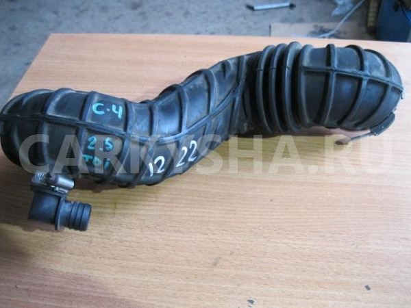 Патрубок воздушного фильтра Audi A6 (C4) 1994-1997 Audi A6 оригинальный номер 4A0145747