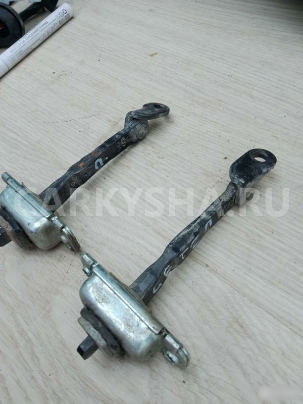 Ограничитель двери передней Hyundai Getz Hyundai Getz 