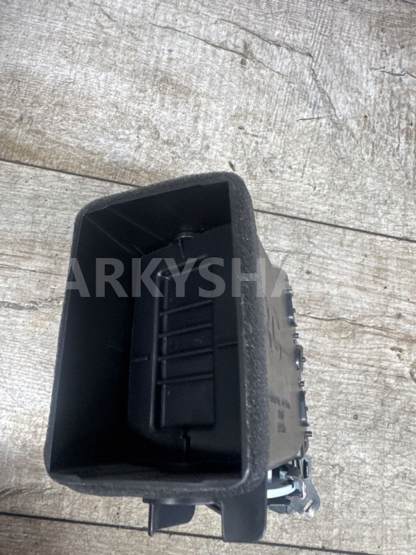 Дефлектор обдува салона Jeep Grand Cherokee WK2 Jeep Cherokee оригинальный номер 5MT20DX9AA