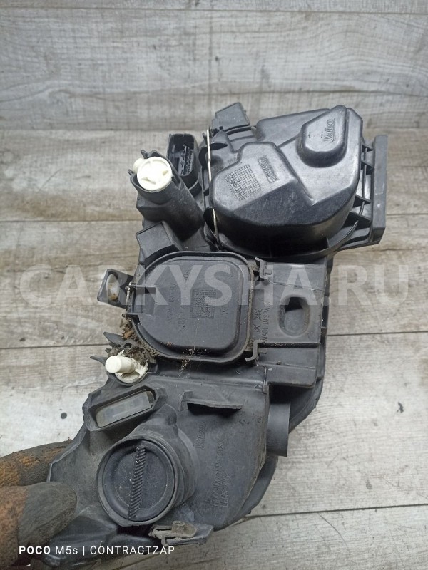 Фара галогеновая левая BMW E90 2010, рестайлинг. BMW 3er оригинальный номер 7202575