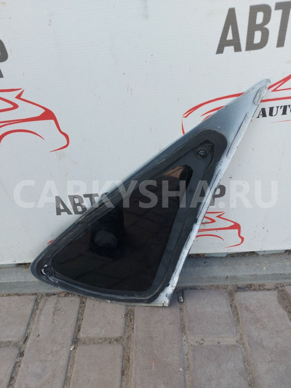 Форточка задняя левая Ford  Focus 2 Ford Focus 