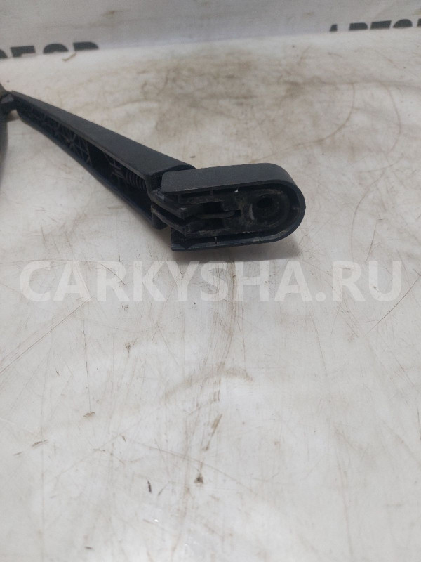 Поводок стеклоочистителя задний Hyundai i30 Hyundai i30 оригинальный номер 988112L000