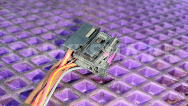 Разъём VAG / Volkswagen / Audi / Skoda 8Z0972701 Audi 200 оригинальный номер 8Z0972701