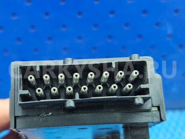 Блок управления сиденьем Range Rover Sport 3 L320 Land Rover Range Rover оригинальный номер YUB500440PUY