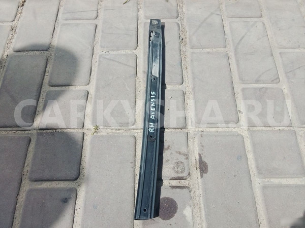 Уплотнитель двери правой стойки Toyota Avensis Toyota Avensis