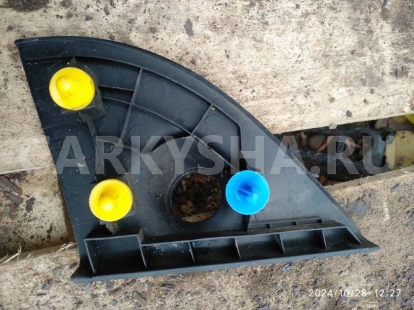 Уголок зеркала декоративный Hyundai Solaris I (2010—2014) Hyundai Solaris оригинальный номер 876501R000