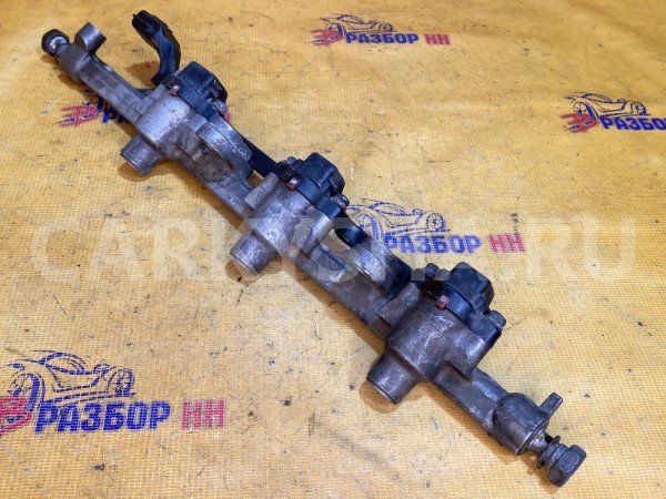 Форсунка топливная Mazda Xedos 9 I (1993—2000) Mazda 2 оригинальный номер KJ01131F0B