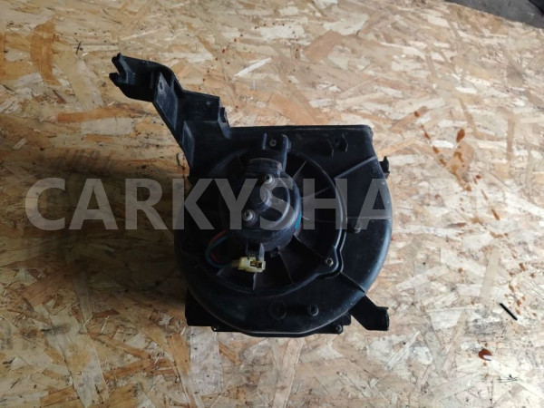 Моторчик печки в сборе Mitsubishi Carisma Mitsubishi Carisma оригинальный номер MR270024